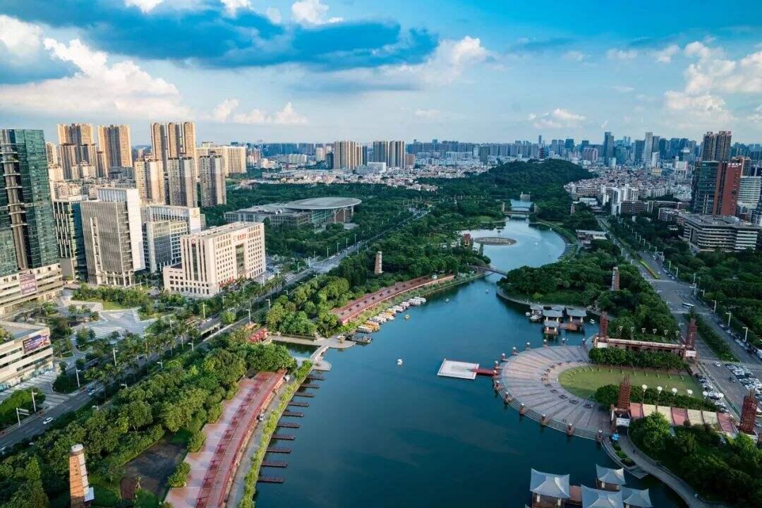 2025新澳门正版免费资本车，澳门正版免费资本车，未来趋势与机遇