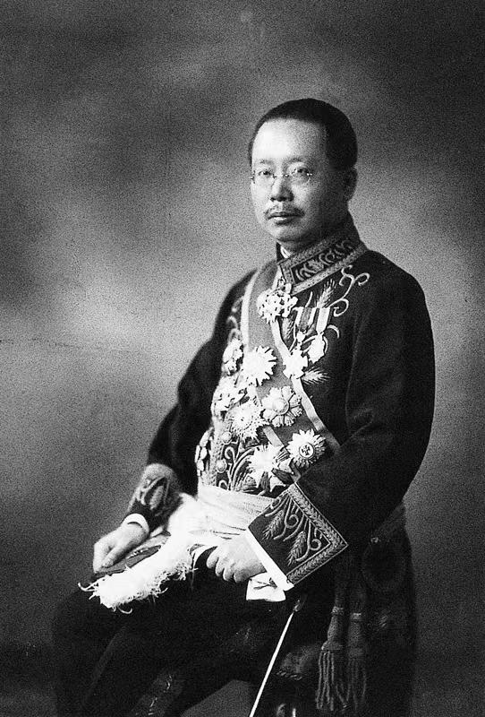 新澳门精准四肖期期中特公开，揭秘彩票背后的秘密，揭秘彩票背后的秘密，新澳门精准四肖期期中特公开
